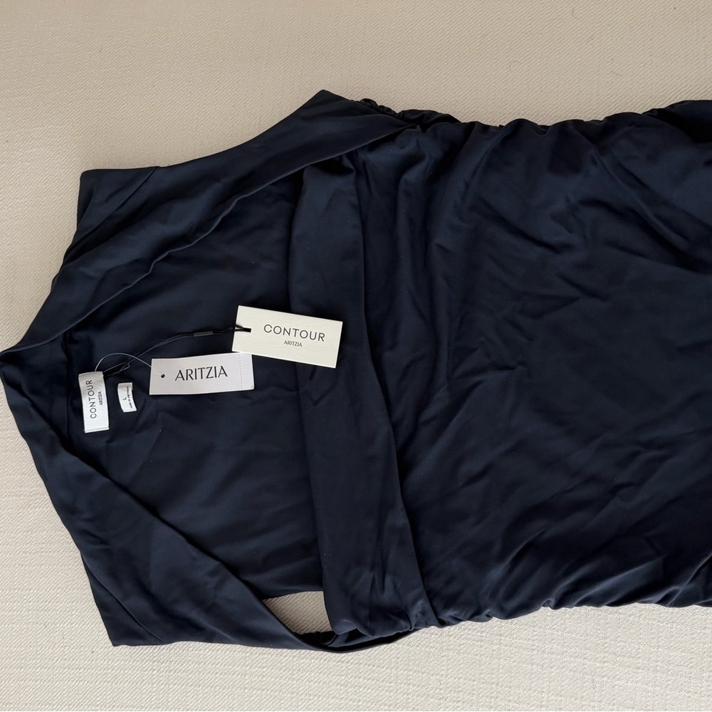 Aritzia Women's Navy Robe